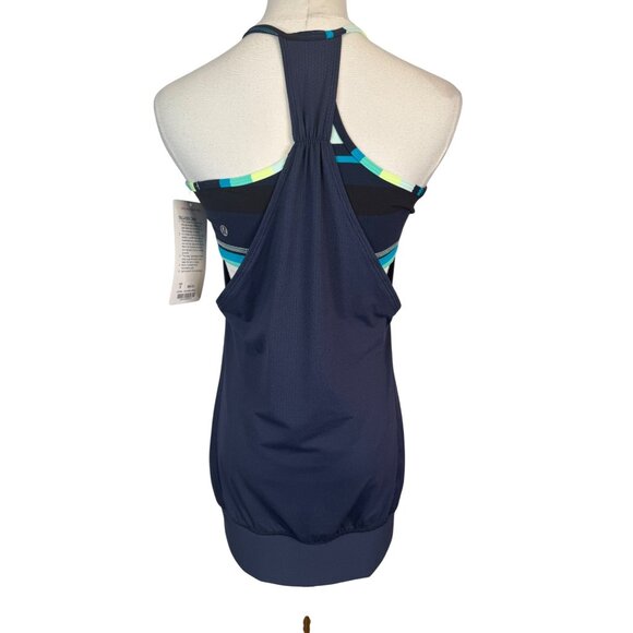 NWT Lululemon Size 8 No Limits Tank Top Navy Built-In Bra & Striped Back Detail - Picture 13 of 16